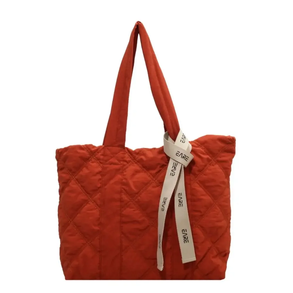 Korean Style Plaid Shoulder Bag Large Capacity Lightweight Down Bag Solid Color Space Cotton Tote Bag Nylon Handbag Girls
Korean Style Plaid Shoulder Bag Large Capacity Lightweight Down Bag Solid Color Space Cotton Tote Bag Nylon Handbag Girls