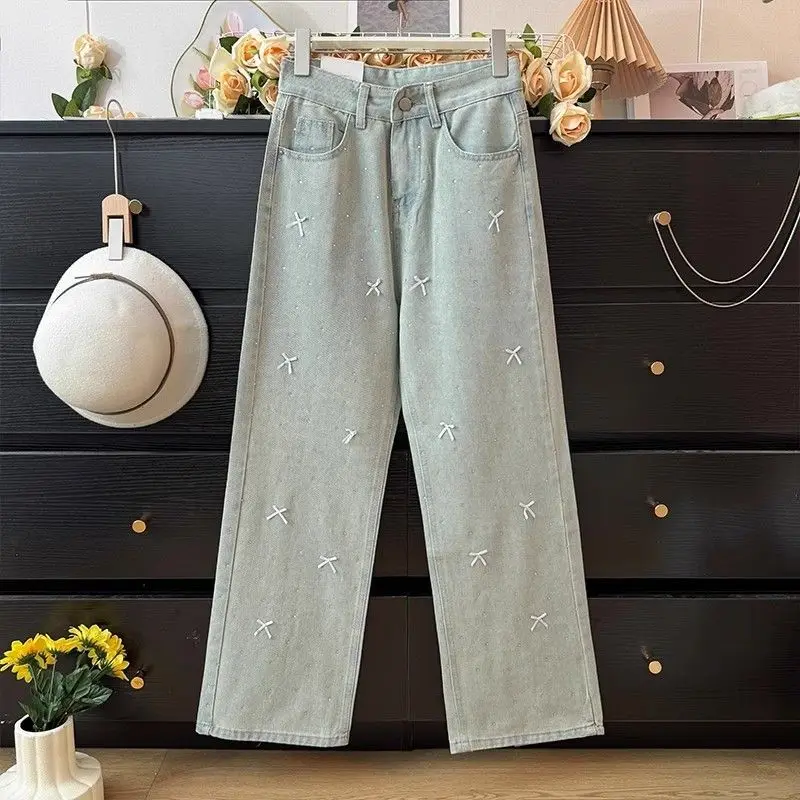 Модные и универсальные джинсы с бантом, новинка весны и лета, уникальный и трендовый дизайн, свободный крой, стильные широкие брюки.
Модные и универсальные джинсы с бантом, новинка весны и лета, уникальный и трендовый дизайн, свободный крой, стильные широкие брюки.