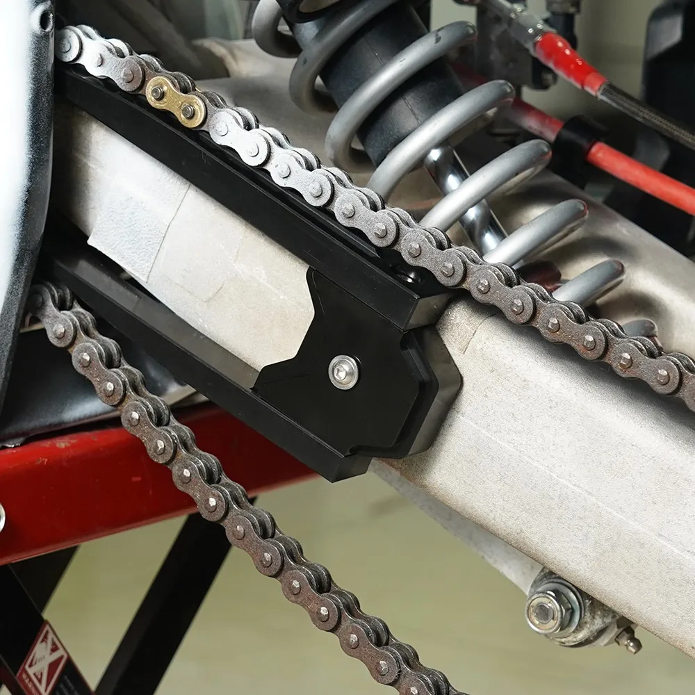 For Yamaha RAPTOR 700 700R ATV Chain Guide Guard Cover Protector Accessories 2006 2007 2008 2013-2017 2018 2019 2020 2021 2022
For Yamaha RAPTOR 700 700R ATV Chain Guide Guard Cover Protector Accessories 2006 2007 2008 2013-2017 2018 2019 2020 2021 2022