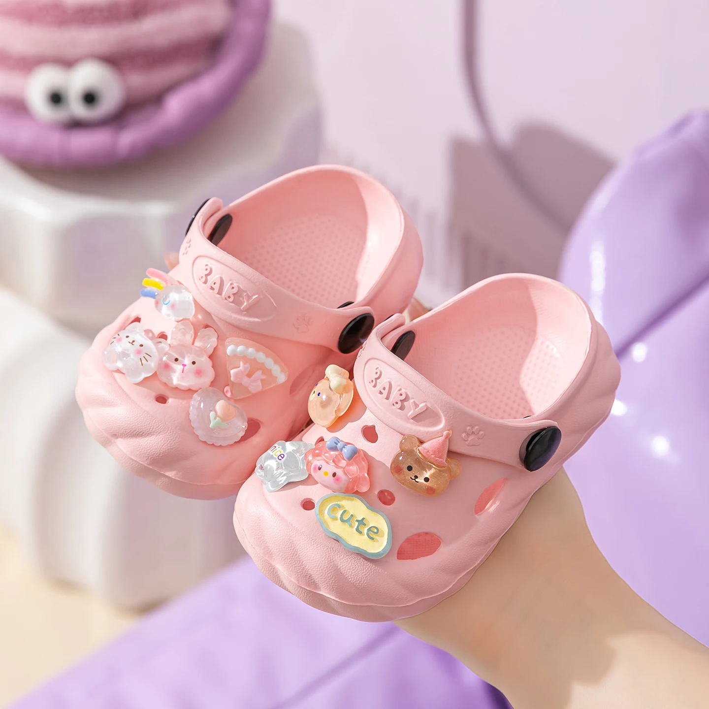 Summer Kids Shoes Sandals Hole Children Shoes Slippers Soft Anti-Skid Cartoon Design Hole Baby Shoes Sandy Beach For Boys Girls
Summer Kids Shoes Sandals Hole Children Shoes Slippers Soft Anti-Skid Cartoon Design Hole Baby Shoes Sandy Beach For Boys Girls