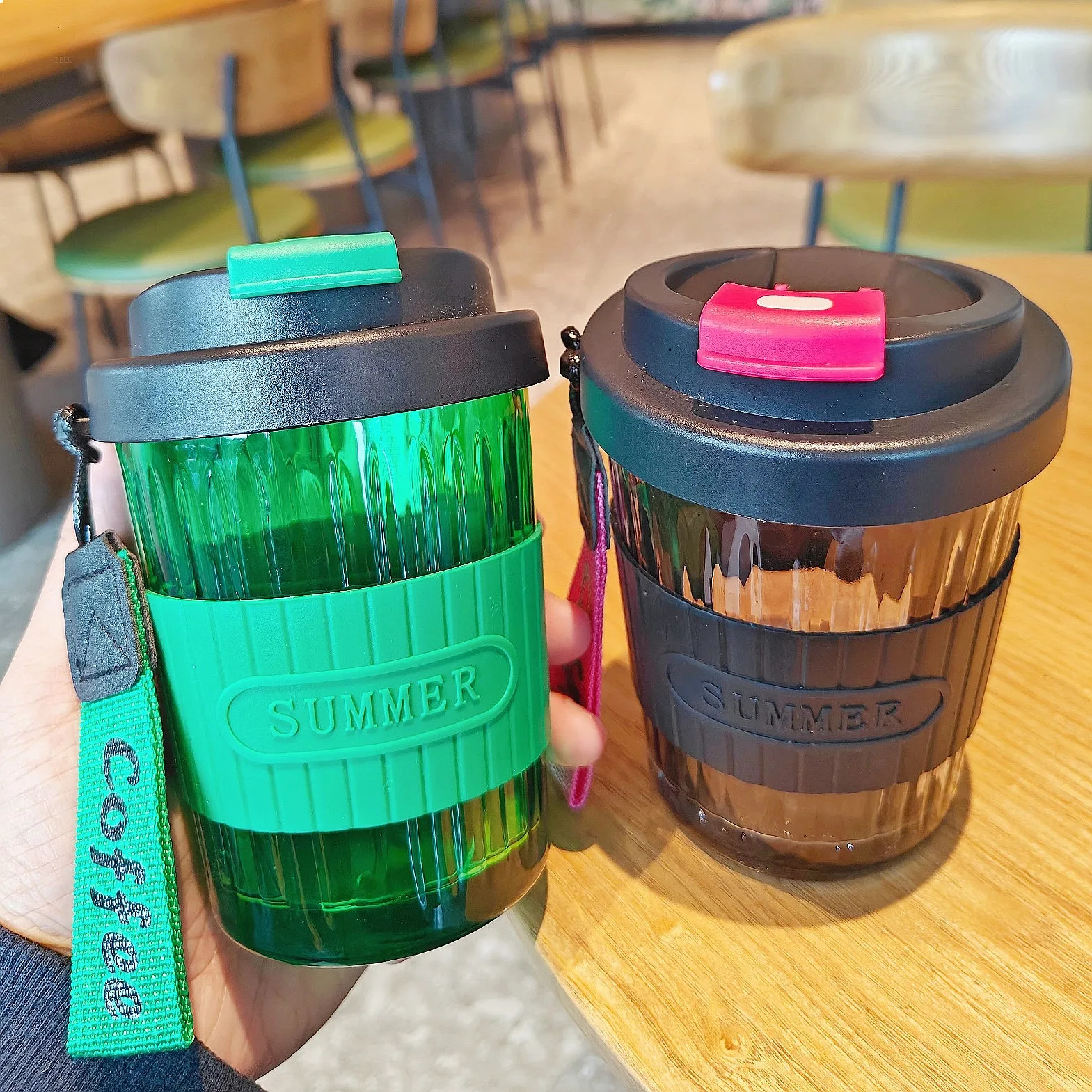 Fashion Glass Latte Coffee Cup Simple Couple Water Cup Portable Handle Household Heat Resistant Drinking Glass
Fashion Glass Latte Coffee Cup Simple Couple Water Cup Portable Handle Household Heat Resistant Drinking Glass