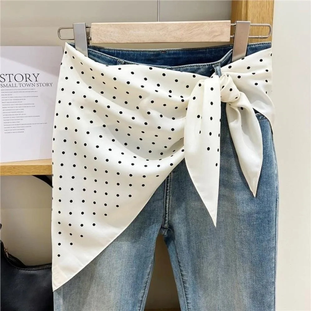 Stacked Wear Polka Dot Triangle Scarf Waist Tie Triangular Shape Versatile Decorative Headscarf Waist Belt Stylish Layering
Stacked Wear Polka Dot Triangle Scarf Waist Tie Triangular Shape Versatile Decorative Headscarf Waist Belt Stylish Layering