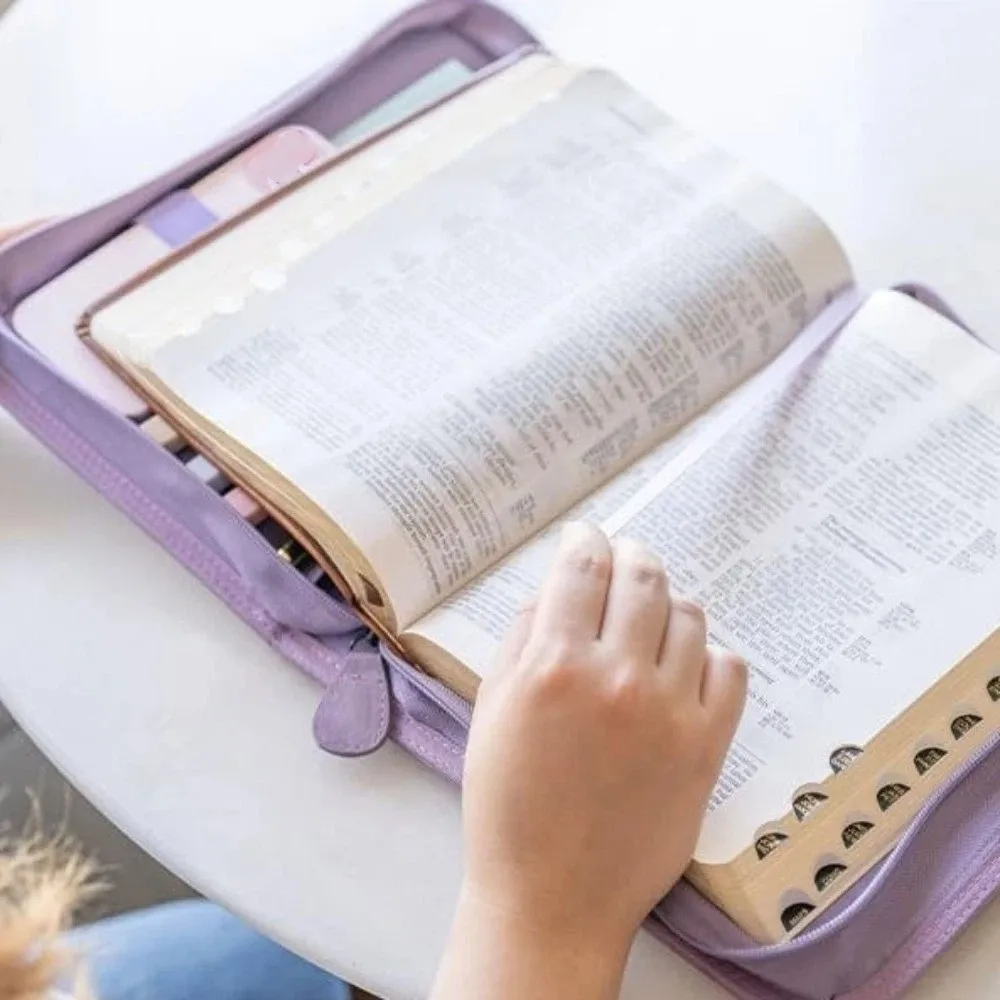 Cross-themed Vegan Leather Bible Cover Dust-proof Built-in Bookmark Ribbon PU Leather Bible Bag Religious Style
Cross-themed Vegan Leather Bible Cover Dust-proof Built-in Bookmark Ribbon PU Leather Bible Bag Religious Style