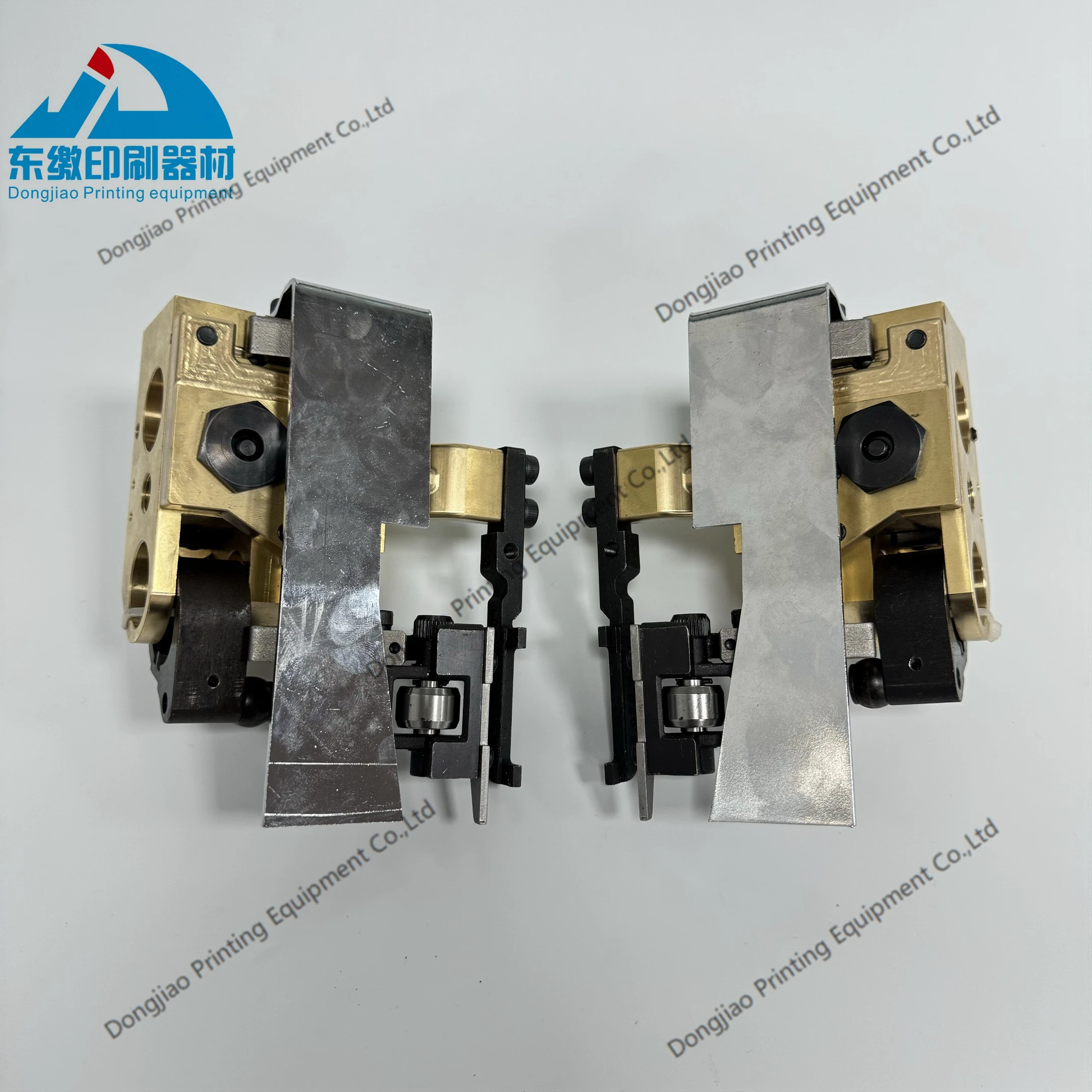 1 Pair Copper Seat for Heidelberg CD102 Offset Printing Machinery Accessories Copper Seat Good Quality C5.072.245 C5.072.250
1 Pair Copper Seat for Heidelberg CD102 Offset Printing Machinery Accessories Copper Seat Good Quality C5.072.245 C5.072.250