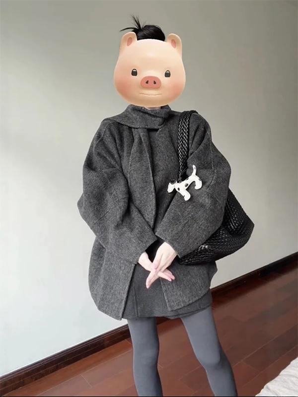 American Retro Grey Long Sleeve Women's Coat Autumn Winter New Unique Design Woolen Outerwear Casual Style Standard Fit
American Retro Grey Long Sleeve Women's Coat Autumn Winter New Unique Design Woolen Outerwear Casual Style Standard Fit
