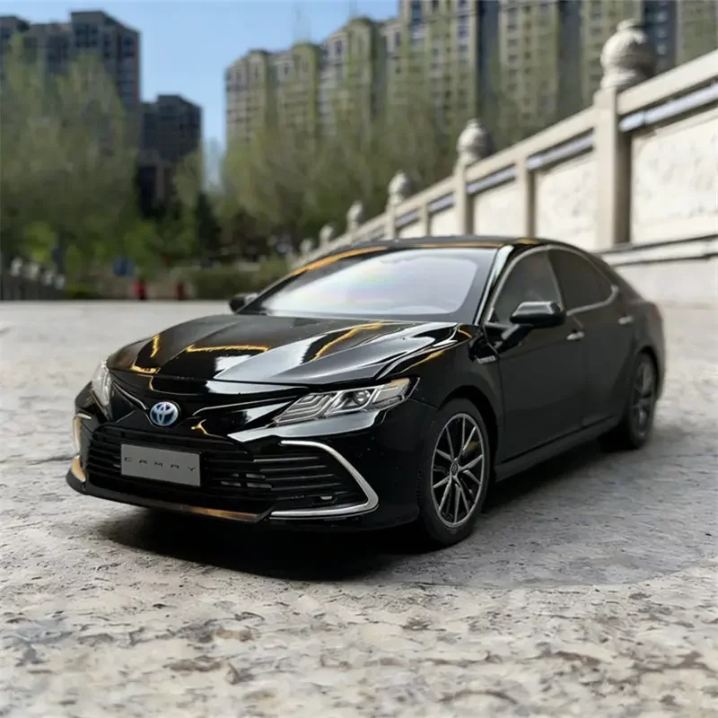 Масштабная модель Toyota Camry 2023 Coupe 1:18, литая металлическая игрушечная машинка, высокодетализированная миниатюра, коллекционный подарок для мальчика
Масштабная модель Toyota Camry 2023 Coupe 1:18, литая металлическая игрушечная машинка, высокодетализированная миниатюра, коллекционный подарок для мальчика