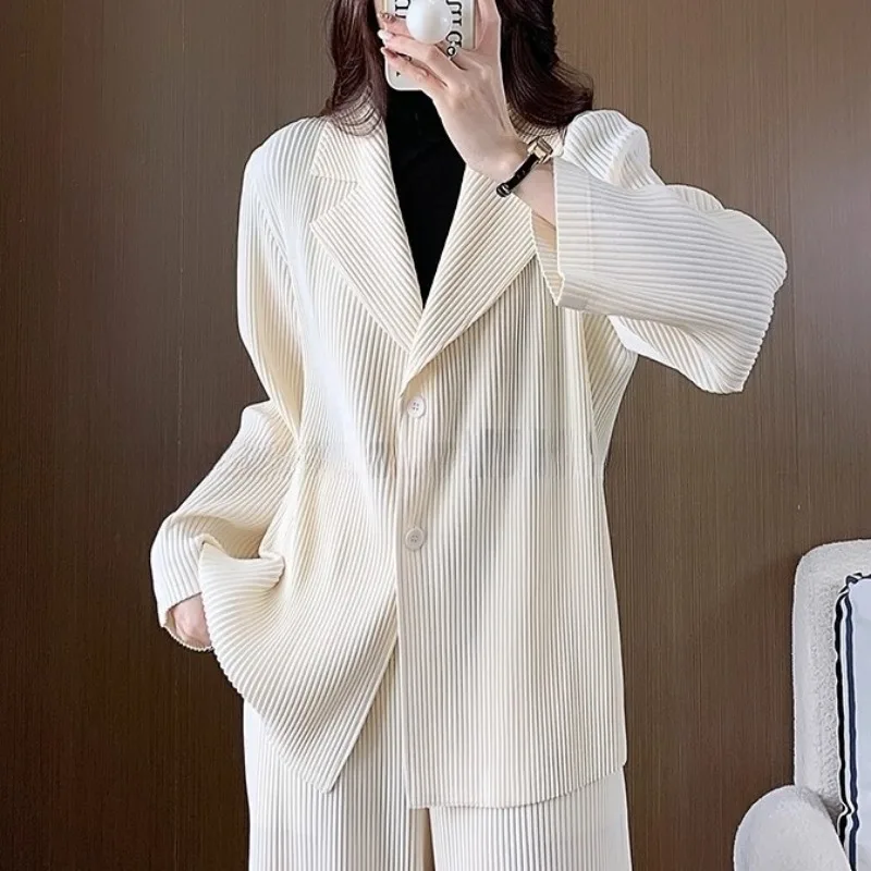 Miyake Suit Jacket Women's Fall and Winter New Casual Pleated Blouse Long-sleeved Jacket Simple Commuter Office Women's Clothing
Miyake Suit Jacket Women's Fall and Winter New Casual Pleated Blouse Long-sleeved Jacket Simple Commuter Office Women's Clothing