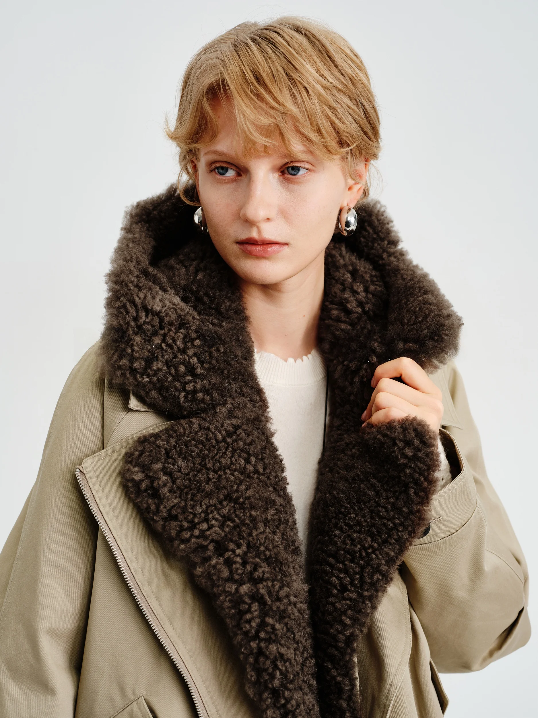 Two-Way Wearable Detachable Fur Collar 90 White Goose down Parka Jaet Coat ex Warmth Long Sve Zipper Closure Workwea...
Two-Way Wearable Detachable Fur Collar 90 White Goose down Parka Jaet Coat ex Warmth Long Sve Zipper Closure Workwea...