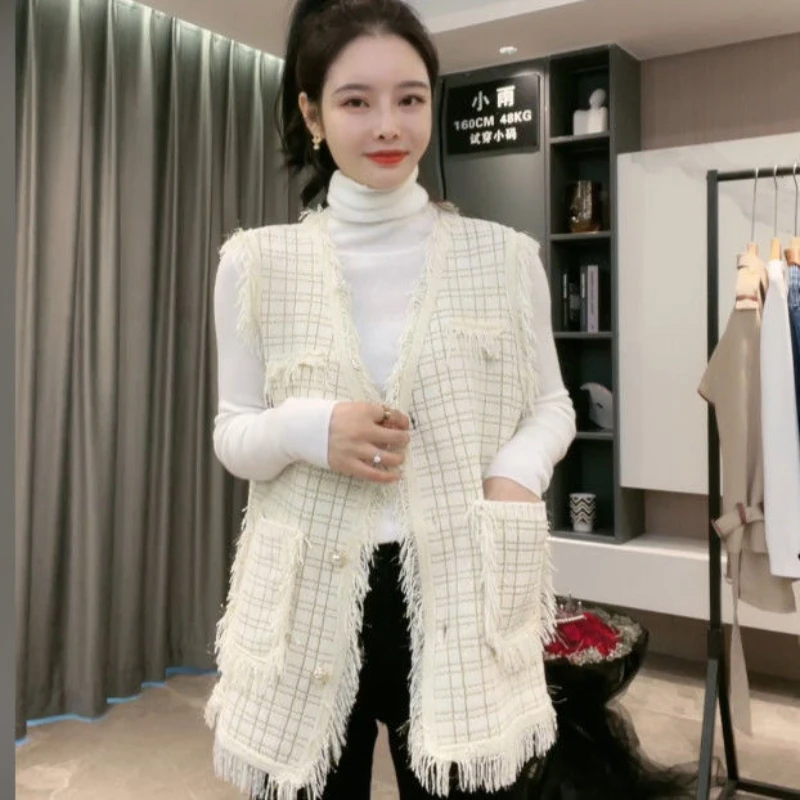 Woman Tweed Fashion Vest Female Autumn New V-neck Single Breasted Sleeveless Loose Solid Color Waistcoat Ladies Vests Coat G18
Woman Tweed Fashion Vest Female Autumn New V-neck Single Breasted Sleeveless Loose Solid Color Waistcoat Ladies Vests Coat G18