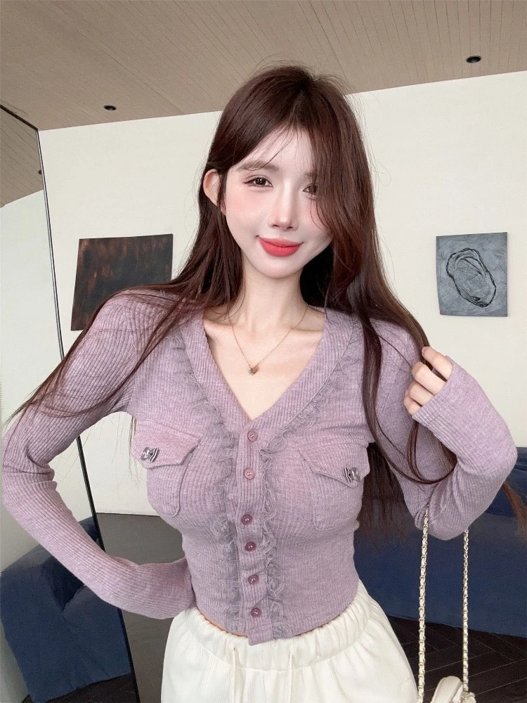 Y2k Harajuku Vintage T Shirt V Neck Long Sleeve Solid Color Crop Tops Lace Patchwork Knit Tees Spring Female Slim Women Clothing
Y2k Harajuku Vintage T Shirt V Neck Long Sleeve Solid Color Crop Tops Lace Patchwork Knit Tees Spring Female Slim Women Clothing