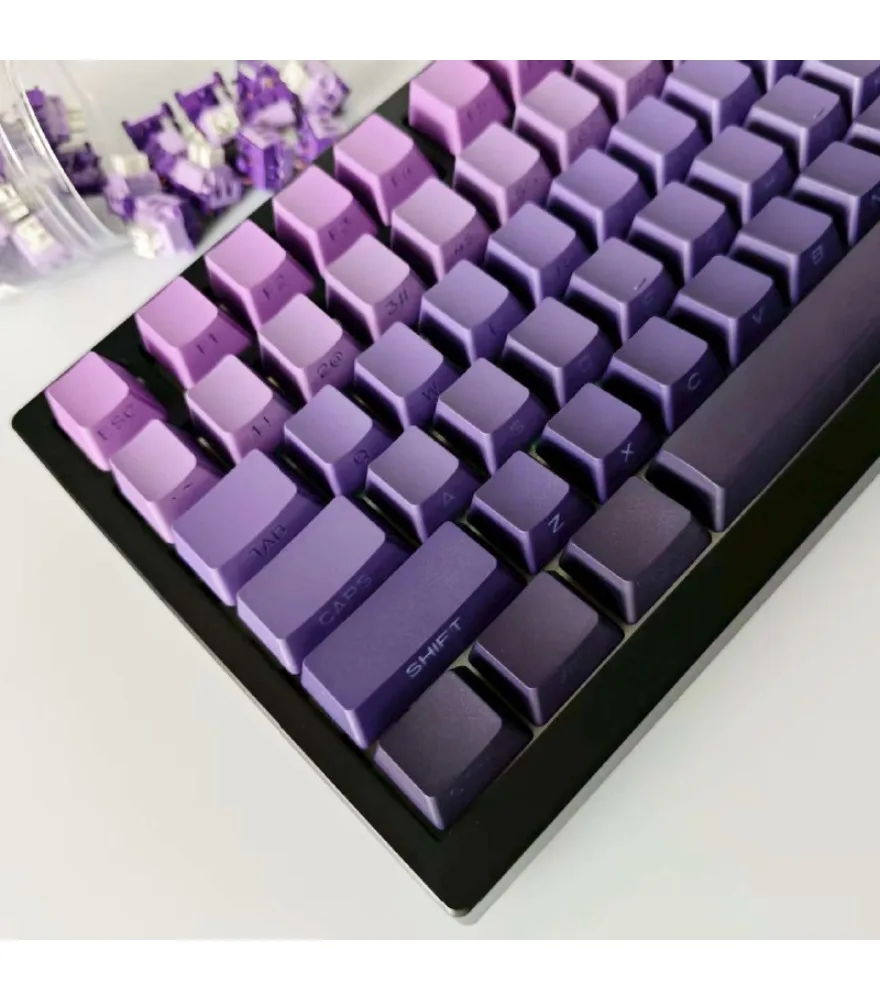 Ziqi Donglai side engraving gradual change transparent keycap 133 keys full set of PBT material mechanical keyboard
Ziqi Donglai side engraving gradual change transparent keycap 133 keys full set of PBT material mechanical keyboard