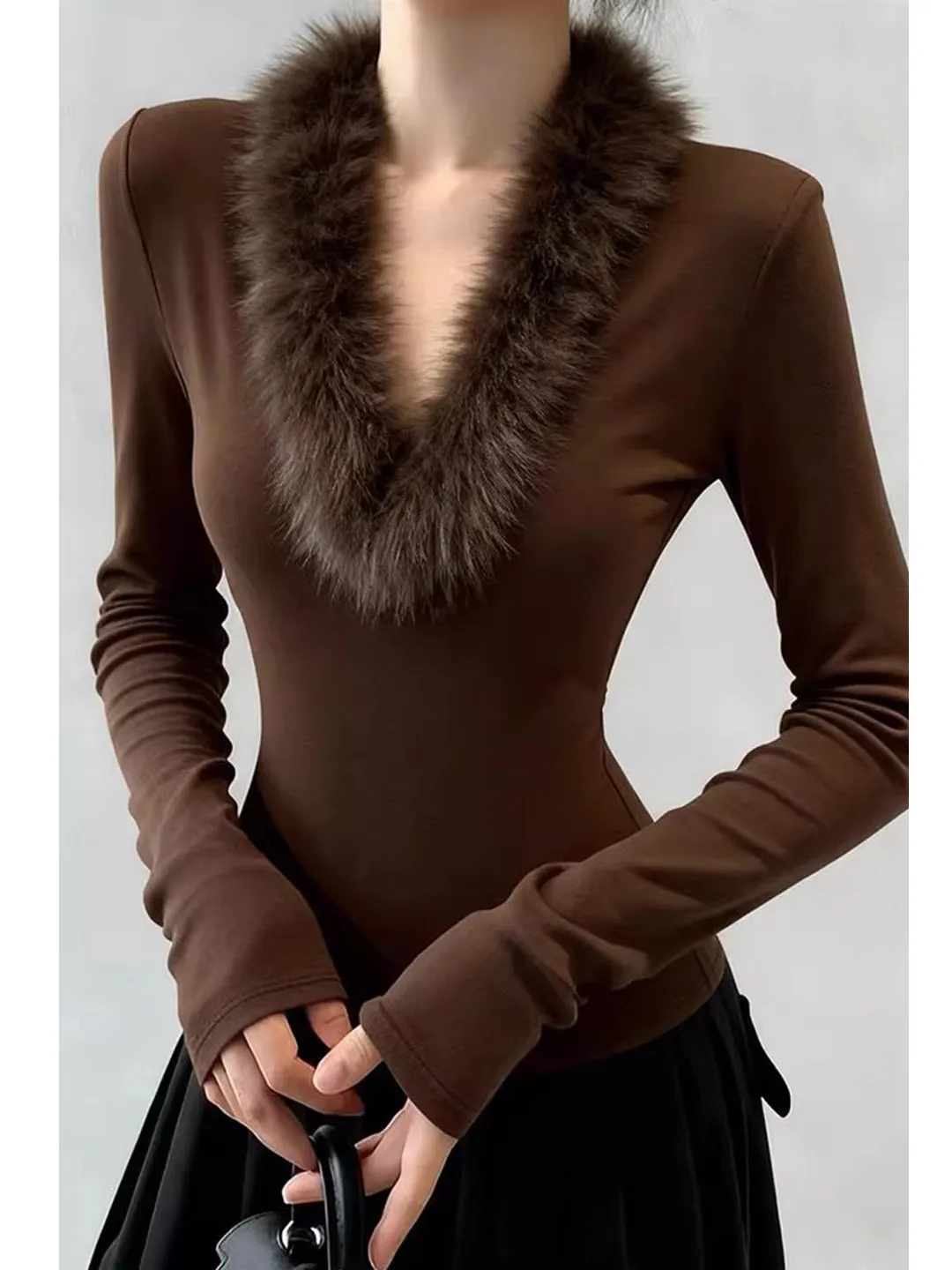 Slim Fit Long Sleeve V-Neck Fleece Lined T-Shirt Women's Autumn Winter Base Layer Shirt Fluffy Inner Wear Top for Slimming Ef...
Slim Fit Long Sleeve V-Neck Fleece Lined T-Shirt Women's Autumn Winter Base Layer Shirt Fluffy Inner Wear Top for Slimming Ef...