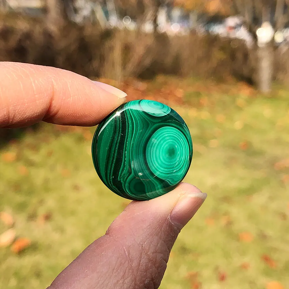 1pc Random Natural Malachite Crystals Round Healing Stone Gemstone DIY for Pendant Home Room Decor Christmas Gift Jewelry Making
1pc Random Natural Malachite Crystals Round Healing Stone Gemstone DIY for Pendant Home Room Decor Christmas Gift Jewelry Making