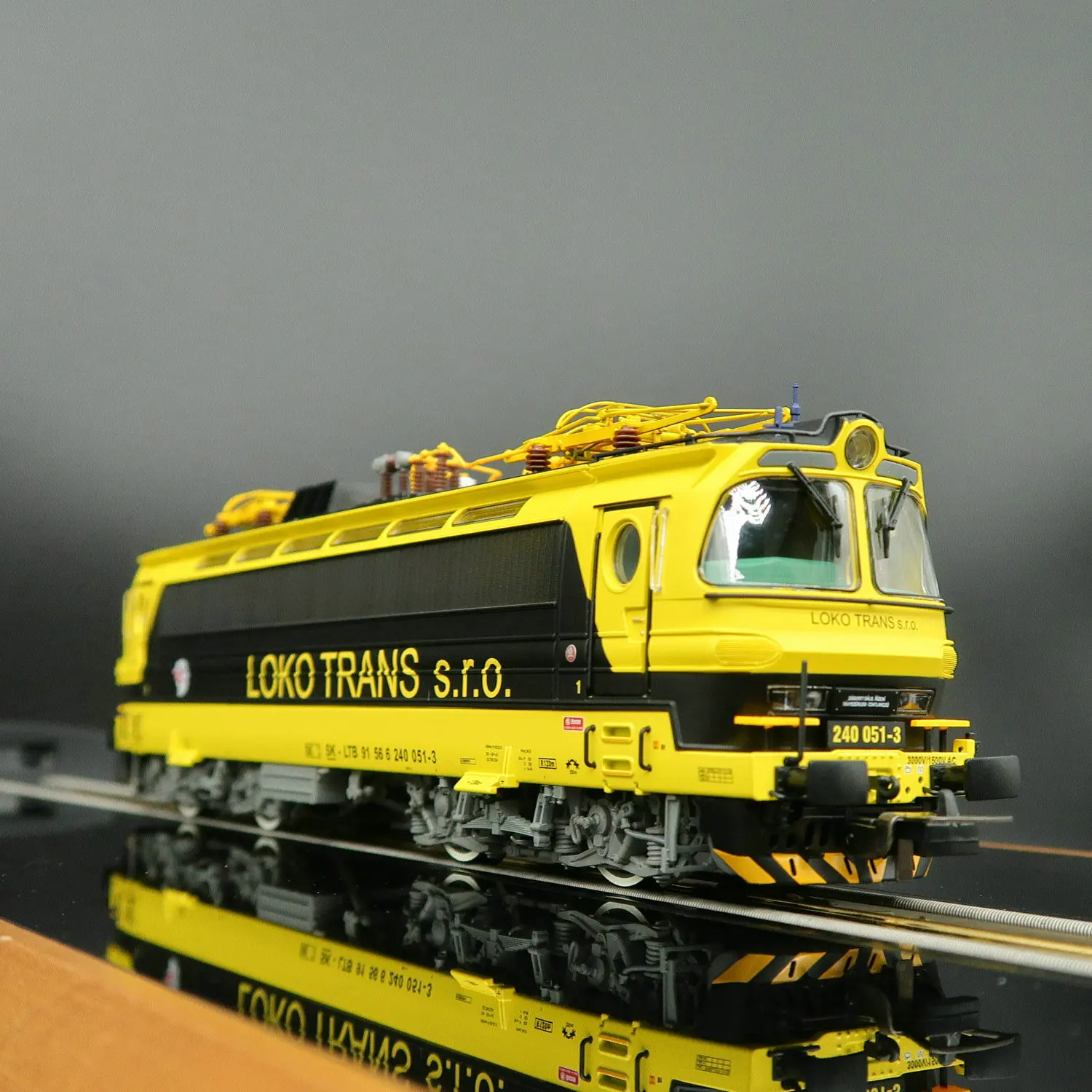 PIKO Train Model HO Type 1/87 51996 RH240 Digital Sound Effect Electric Locomotive Railcar Toy
PIKO Train Model HO Type 1/87 51996 RH240 Digital Sound Effect Electric Locomotive Railcar Toy