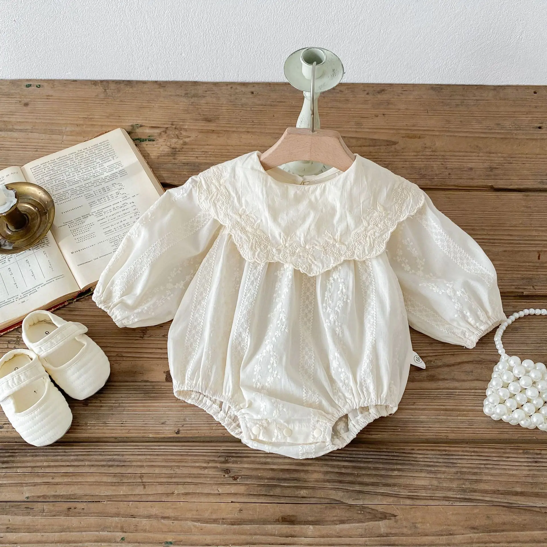 Baby Korean Version Crawling Clothes for Female Babies Long Sleeved Embroidered One Piece Big Collar Crawling Clothes Dress
Baby Korean Version Crawling Clothes for Female Babies Long Sleeved Embroidered One Piece Big Collar Crawling Clothes Dress