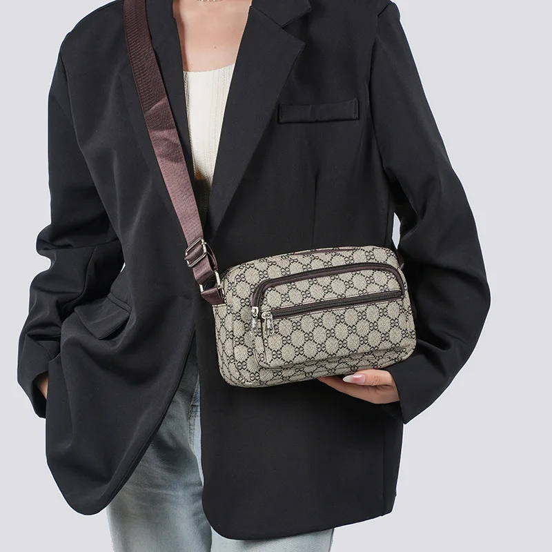 Women's Fashion Versatile Small Square Bag Multi-pocket Shoulder Bag Durable Large Capacity Convenient Crossbody Bag
Women's Fashion Versatile Small Square Bag Multi-pocket Shoulder Bag Durable Large Capacity Convenient Crossbody Bag