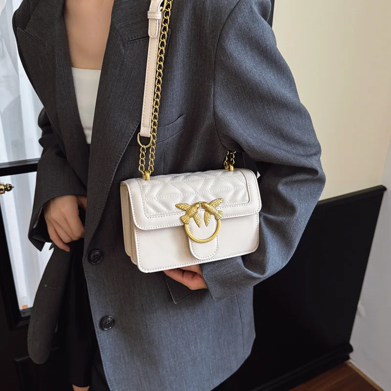 Chic Commute Shoulder Bag, Underarm Style with Adjustable Strap, Textured Exterior, Polished Details, Day-to-Night, New 2026
Chic Commute Shoulder Bag, Underarm Style with Adjustable Strap, Textured Exterior, Polished Details, Day-to-Night, New 2026