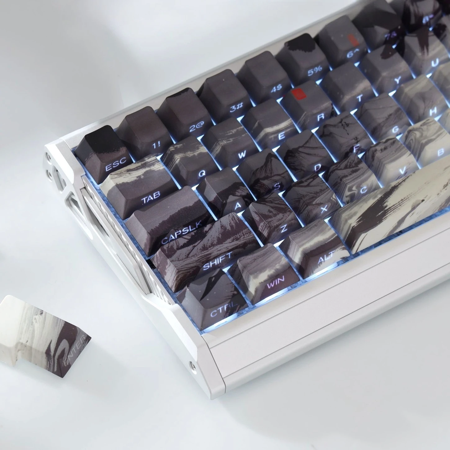 Cherry Calligraphy Pen and Ink Side Carving Keychain Kit PBT 135 Key Suitable for 60/64/84/98/108 Mechanical Keyboard
Cherry Calligraphy Pen and Ink Side Carving Keychain Kit PBT 135 Key Suitable for 60/64/84/98/108 Mechanical Keyboard