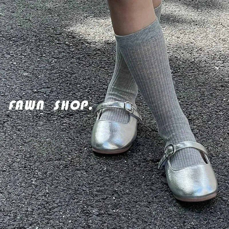 Children 2025 Casual Sandals Summer New Children Soft Soled Breathable Shoes Silver Shiny Princess Girls Slippers
Children 2025 Casual Sandals Summer New Children Soft Soled Breathable Shoes Silver Shiny Princess Girls Slippers