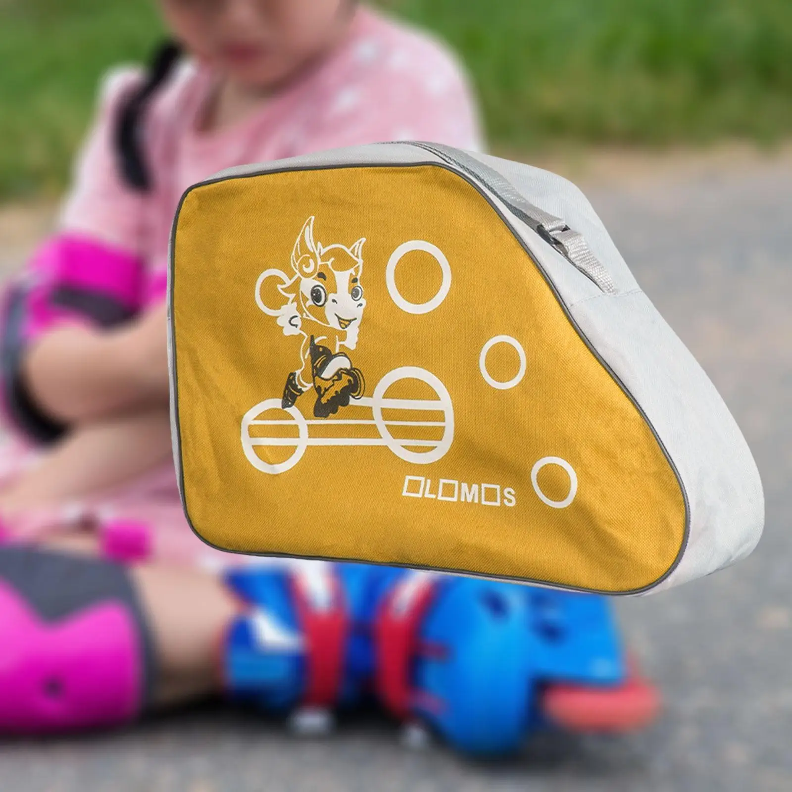 Triangular Design Roller Skates Handbag Wear Resistant Skate Boot Bag for Girls Boys and Family Skating
Triangular Design Roller Skates Handbag Wear Resistant Skate Boot Bag for Girls Boys and Family Skating