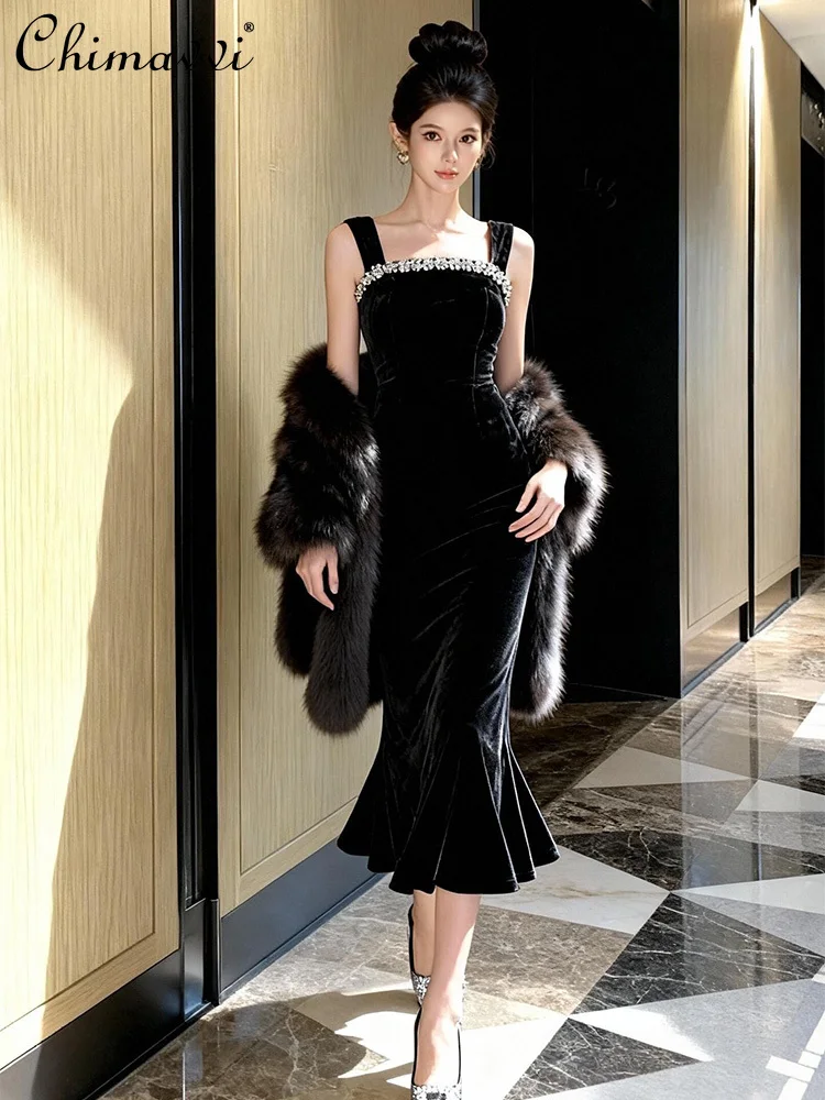 French Hepburn Style Elegant Socialite Evening Dress Diamond Sleeveless High Waist Black Velvet Bodycon Dress for Women Winter
French Hepburn Style Elegant Socialite Evening Dress Diamond Sleeveless High Waist Black Velvet Bodycon Dress for Women Winter