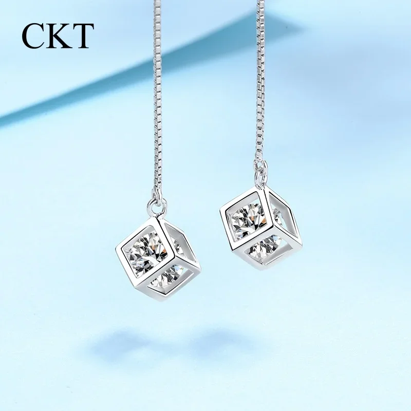 White Gold 18K Fine Jewelry 1/2 Carat Shiny Moissanite Diamond for Women Platinum Pt950 Sunflower Drop Earrings to Engagement
White Gold 18K Fine Jewelry 1/2 Carat Shiny Moissanite Diamond for Women Platinum Pt950 Sunflower Drop Earrings to Engagement