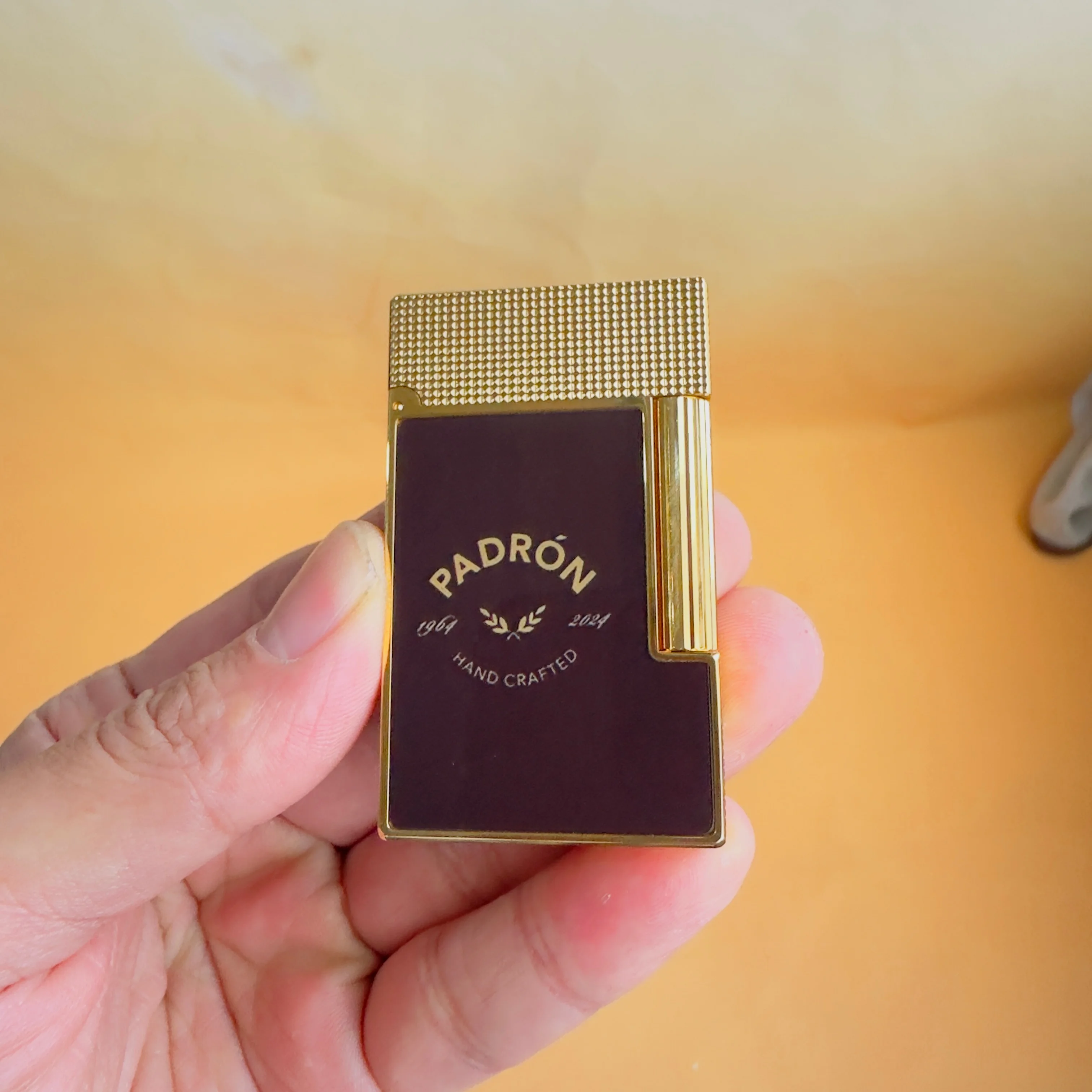 Luxury brand lighter, cigarette accessory, 60th anniversary limited edition, with a crisp and loud sound.
Luxury brand lighter, cigarette accessory, 60th anniversary limited edition, with a crisp and loud sound.