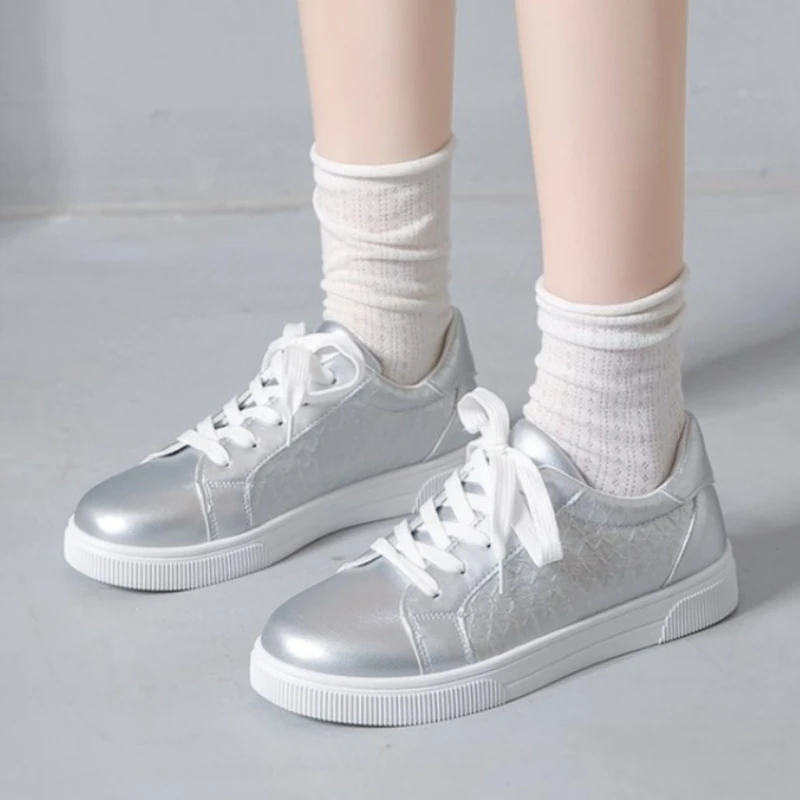 Plus Size gold Sneakers 2026 Spring New Versatile Casual Flat Sneakers Women Fashion White Shoes
Plus Size gold Sneakers 2026 Spring New Versatile Casual Flat Sneakers Women Fashion White Shoes