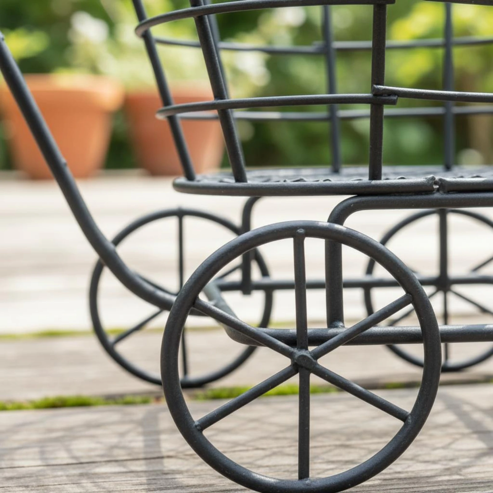Wire Stroller Vehicle Spoked Wheels Dollhouse Stroller Display Piece Curved Hood Mini Decor Loop Handle for Garden
Wire Stroller Vehicle Spoked Wheels Dollhouse Stroller Display Piece Curved Hood Mini Decor Loop Handle for Garden