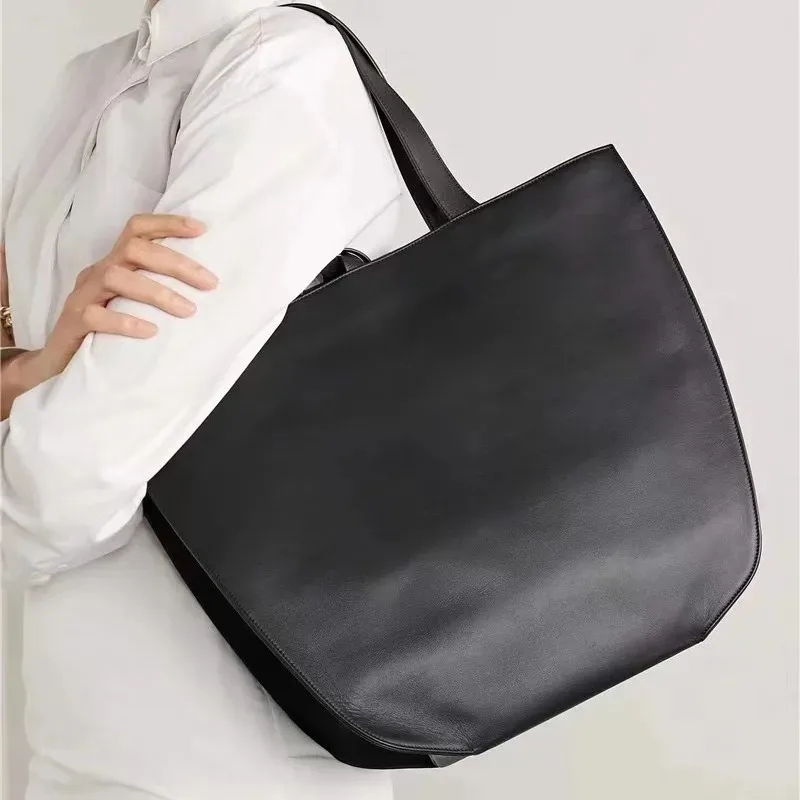 Commuting Wide Shoulder Strap Genuine Leather Tote Bag Large Capacity Handbag Single Shoulder Armpit Bag for Women
Commuting Wide Shoulder Strap Genuine Leather Tote Bag Large Capacity Handbag Single Shoulder Armpit Bag for Women