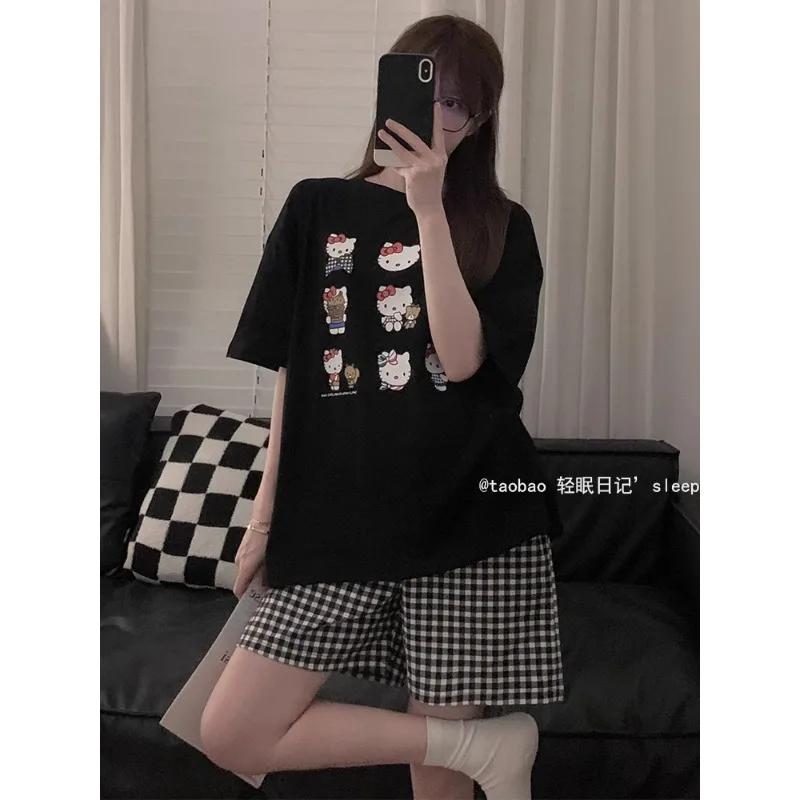 Summer black round neck pure cotton cartoon Hello Kitty pajamas women's short sleeves loose and sweet loungewear two-piece set
Summer black round neck pure cotton cartoon Hello Kitty pajamas women's short sleeves loose and sweet loungewear two-piece set