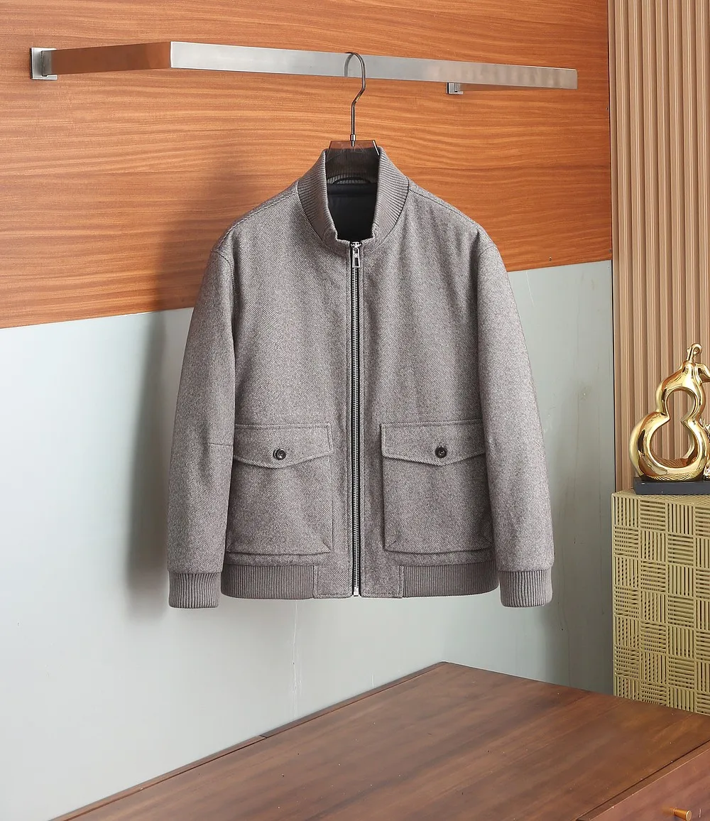 LP 100% cashmere down jacket autumn and winter European and American light luxury 90 white duck down stand-up collar down jacket
LP 100% cashmere down jacket autumn and winter European and American light luxury 90 white duck down stand-up collar down jacket