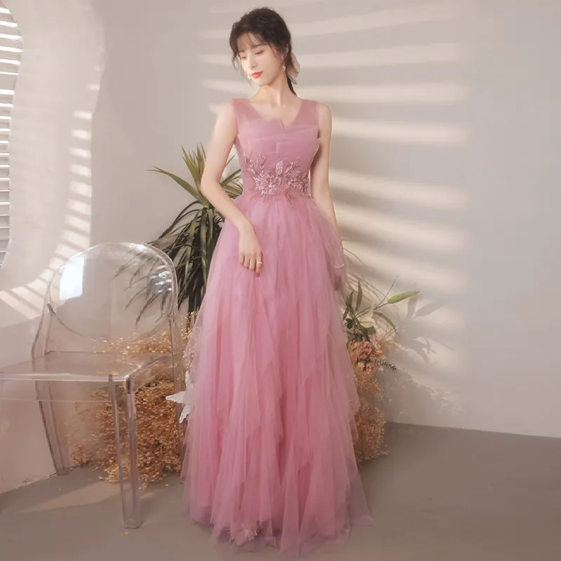 Pink V-Neck Evening Dress Empire Sleeveless Embroidery Floor-Length Zipper Back A-Line Plus Size Women Formal Party Gown C1677
Pink V-Neck Evening Dress Empire Sleeveless Embroidery Floor-Length Zipper Back A-Line Plus Size Women Formal Party Gown C1677