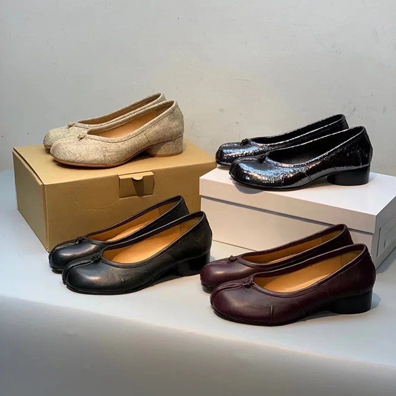 The Slip-on Pleated Genuine Leather Shoes Top Quality Comfortable Split Toe Medium Thick Heel Luxury Women Shoes
The Slip-on Pleated Genuine Leather Shoes Top Quality Comfortable Split Toe Medium Thick Heel Luxury Women Shoes