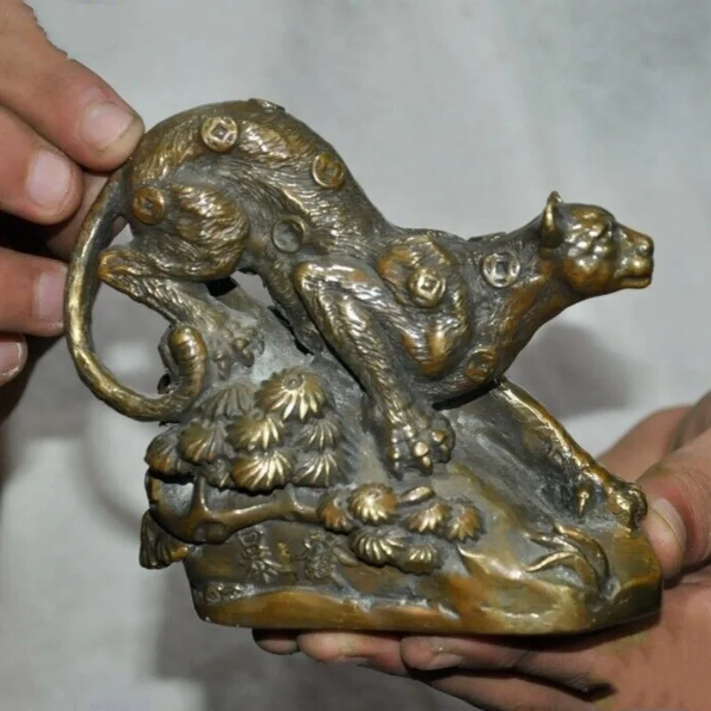 4"China Ancient bronze fengshui wealth animal tiger beast ornaments statue
4"China Ancient bronze fengshui wealth animal tiger beast ornaments statue