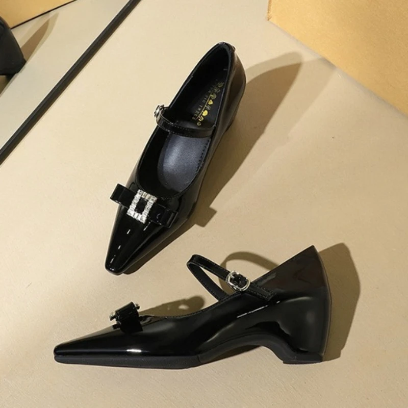 BIGTREE Fashion Spring Wedge Heel Butterfly-kont Pointed Toe Buckle Strap Women Pumps Sandals Wedding Party Dress Shoes
BIGTREE Fashion Spring Wedge Heel Butterfly-kont Pointed Toe Buckle Strap Women Pumps Sandals Wedding Party Dress Shoes
