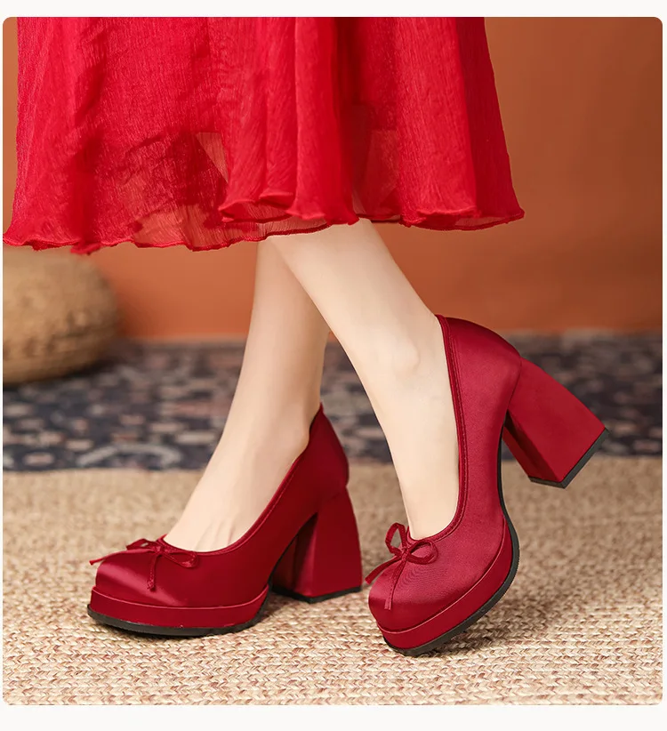 IPPEUM Women High Heels Lolita Shoes Platforms Block Heel Ballerinas Zapatos Mujer Satin Pumps
IPPEUM Women High Heels Lolita Shoes Platforms Block Heel Ballerinas Zapatos Mujer Satin Pumps