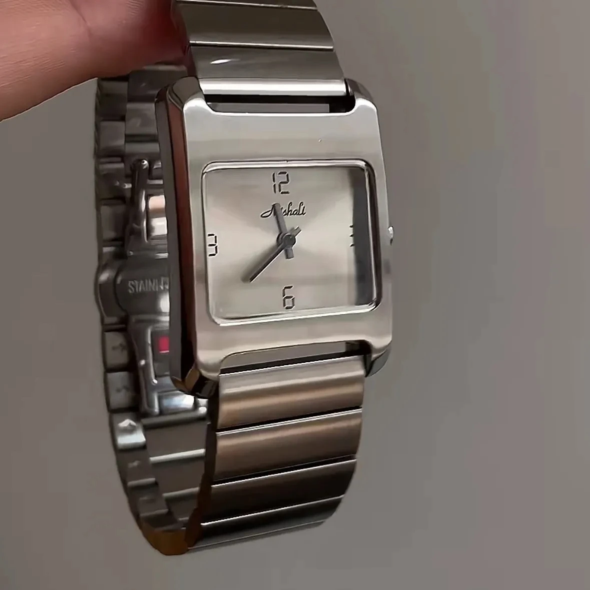 Nieuw dameshorloge roestvrij stalen horloge mode, современный, l Leit luxe, высококачественный horloge, bero Voisieraden door  Стор WENGUO
Nieuw dameshorloge roestvrij stalen horloge mode, современный, l Leit luxe, высококачественный horloge, bero Voisieraden door  Стор WENGUO