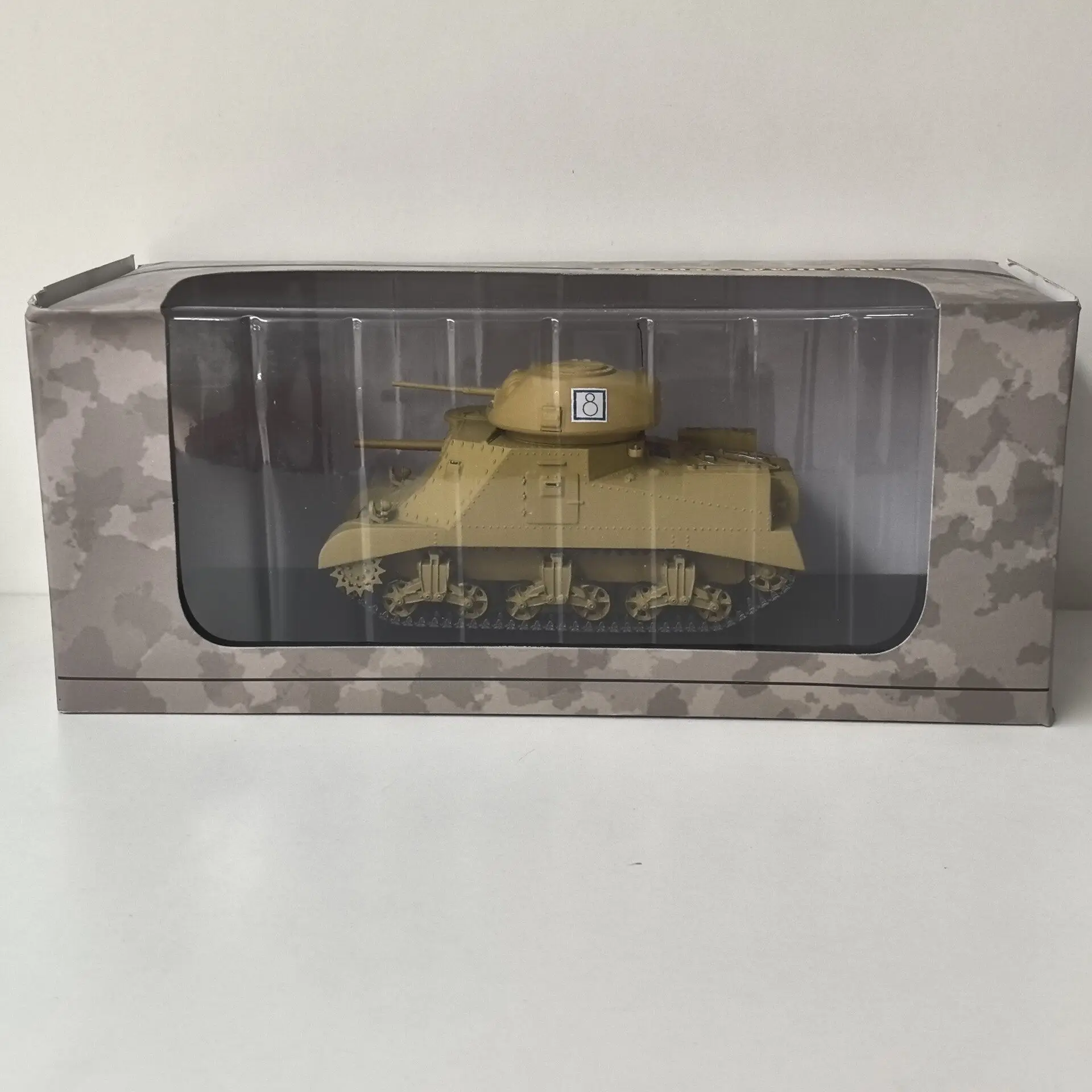 Diecast IXO 1/43 Scale 1942 Tank Car Shell Alloy Tracks Rubber Wheels Plastic Accessories Plastic F8 Alloy Car Model
Diecast IXO 1/43 Scale 1942 Tank Car Shell Alloy Tracks Rubber Wheels Plastic Accessories Plastic F8 Alloy Car Model