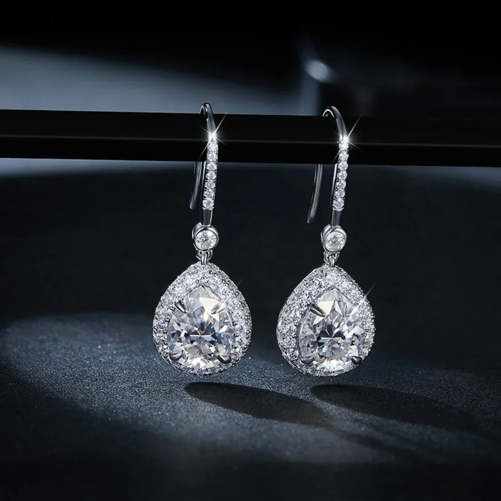 M-JAJA 4.61ct Moissanite Water-drop Pendant Earrings Pear Cut Diamond Hook Earrings Women S925 Sterling Silver Wedding Jewelry
M-JAJA 4.61ct Moissanite Water-drop Pendant Earrings Pear Cut Diamond Hook Earrings Women S925 Sterling Silver Wedding Jewelry