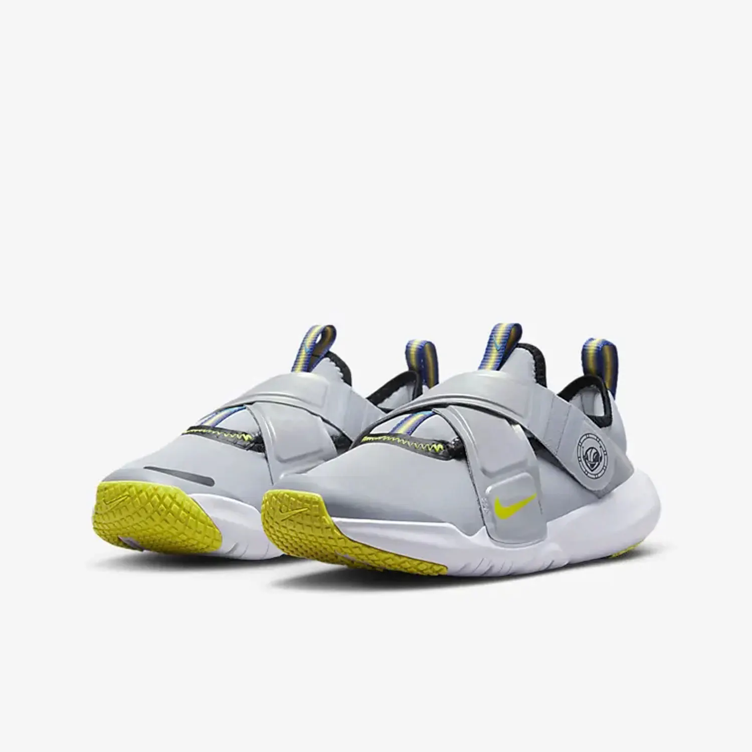Nike Authentic Winter New Women's GS Youth Velcro Casual Shoes DQ0512-001
Nike Authentic Winter New Women's GS Youth Velcro Casual Shoes DQ0512-001