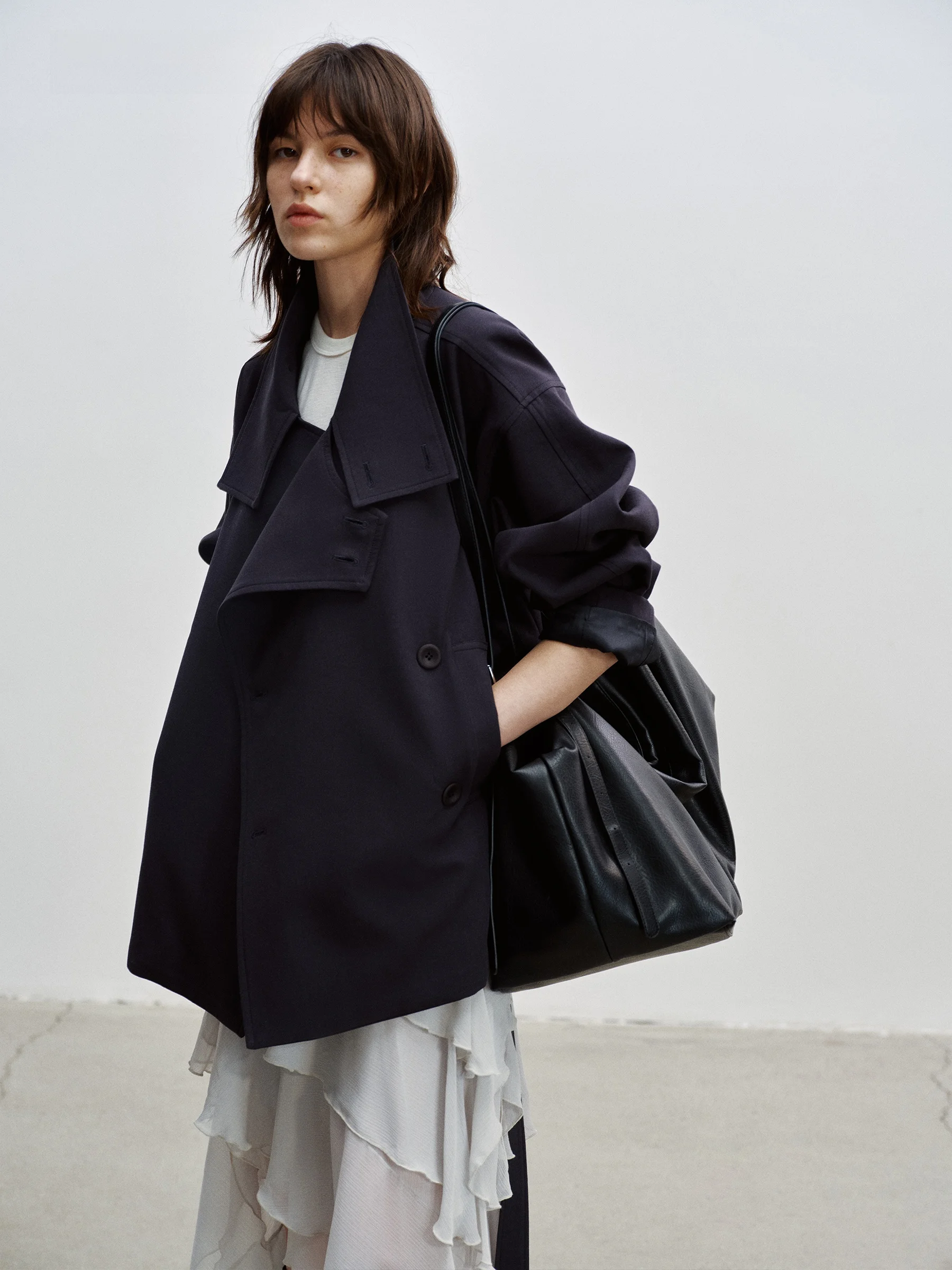 Retro Collar Short Windbreaker Jacket Shoulder Drop Waist Cinch Design Coat Large Cotton Blend Long Sleeve Daily Wear
Retro Collar Short Windbreaker Jacket Shoulder Drop Waist Cinch Design Coat Large Cotton Blend Long Sleeve Daily Wear