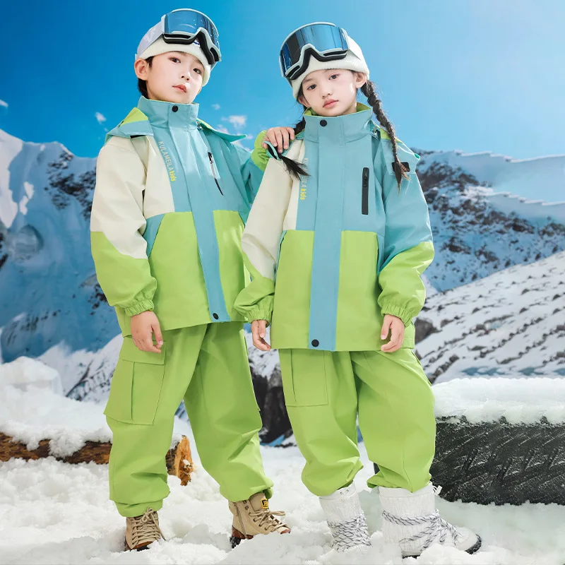 Childrens Ski Suit Color Blocked Thickened Warm and Fashionable Casual Winter Ski Suit Three Piece Set
Childrens Ski Suit Color Blocked Thickened Warm and Fashionable Casual Winter Ski Suit Three Piece Set