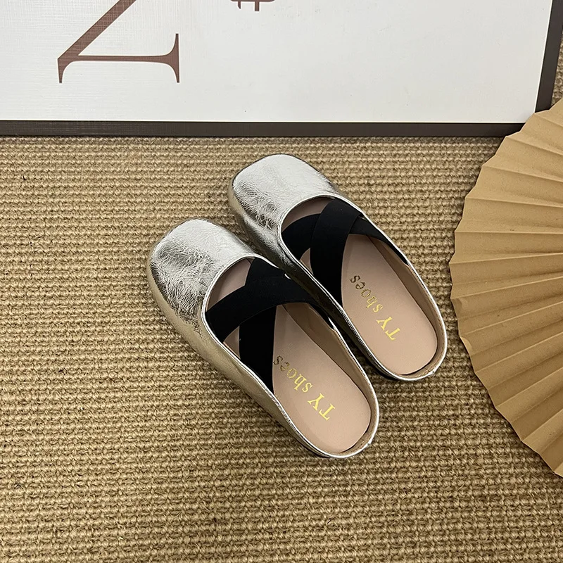Kids'Slippers Flat Fashion Summer Outdoor Shoes For Children Anti-slip Soft Bottom Designer Home Sandals Silver Size 23-35
Kids'Slippers Flat Fashion Summer Outdoor Shoes For Children Anti-slip Soft Bottom Designer Home Sandals Silver Size 23-35