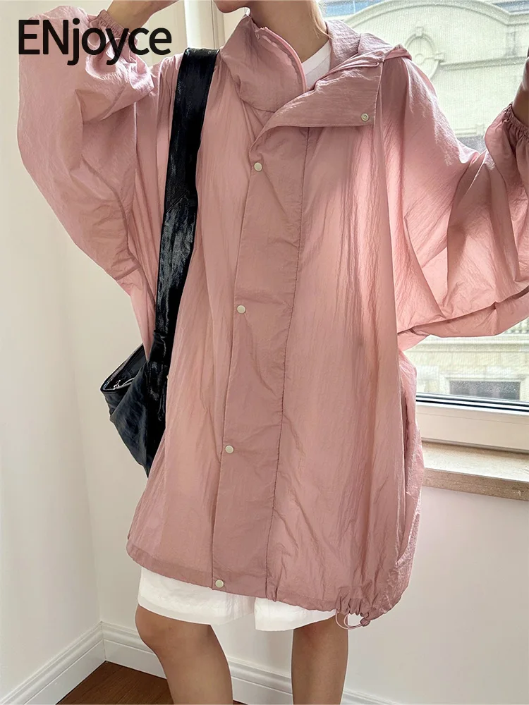 2024 Summer Women Outdoor Sun Protection Hoodie Jacket Korean Zipper Hooded Windbreaker Cool Lightweight Long Coats Streetwear
2024 Summer Women Outdoor Sun Protection Hoodie Jacket Korean Zipper Hooded Windbreaker Cool Lightweight Long Coats Streetwear