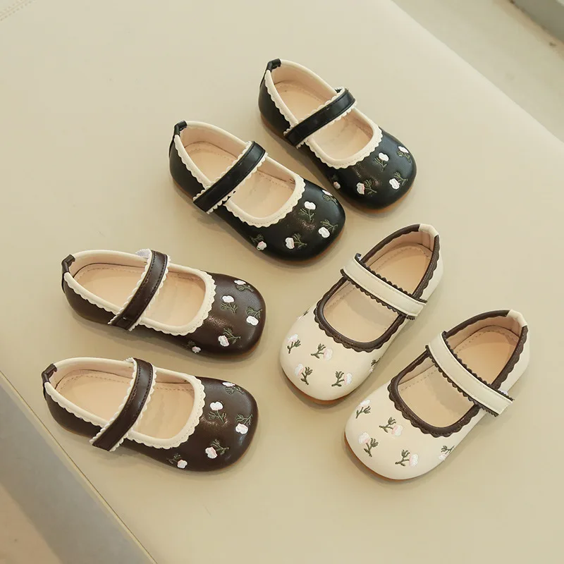 Spring Embroidered Girls Leather Shoes Princess Shoes Kids Mary Jane Velcro Shoes Dance Performance Shoes Casual Leather Shoes
Spring Embroidered Girls Leather Shoes Princess Shoes Kids Mary Jane Velcro Shoes Dance Performance Shoes Casual Leather Shoes