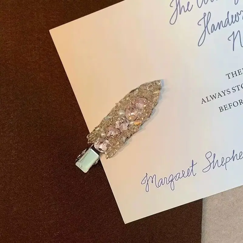 Rhinestone Alligator Hair Clip No Trace Side Bangs Snap Barrette Elegant Light Luxury Hairpin For Women Daily Chic Gift
Rhinestone Alligator Hair Clip No Trace Side Bangs Snap Barrette Elegant Light Luxury Hairpin For Women Daily Chic Gift