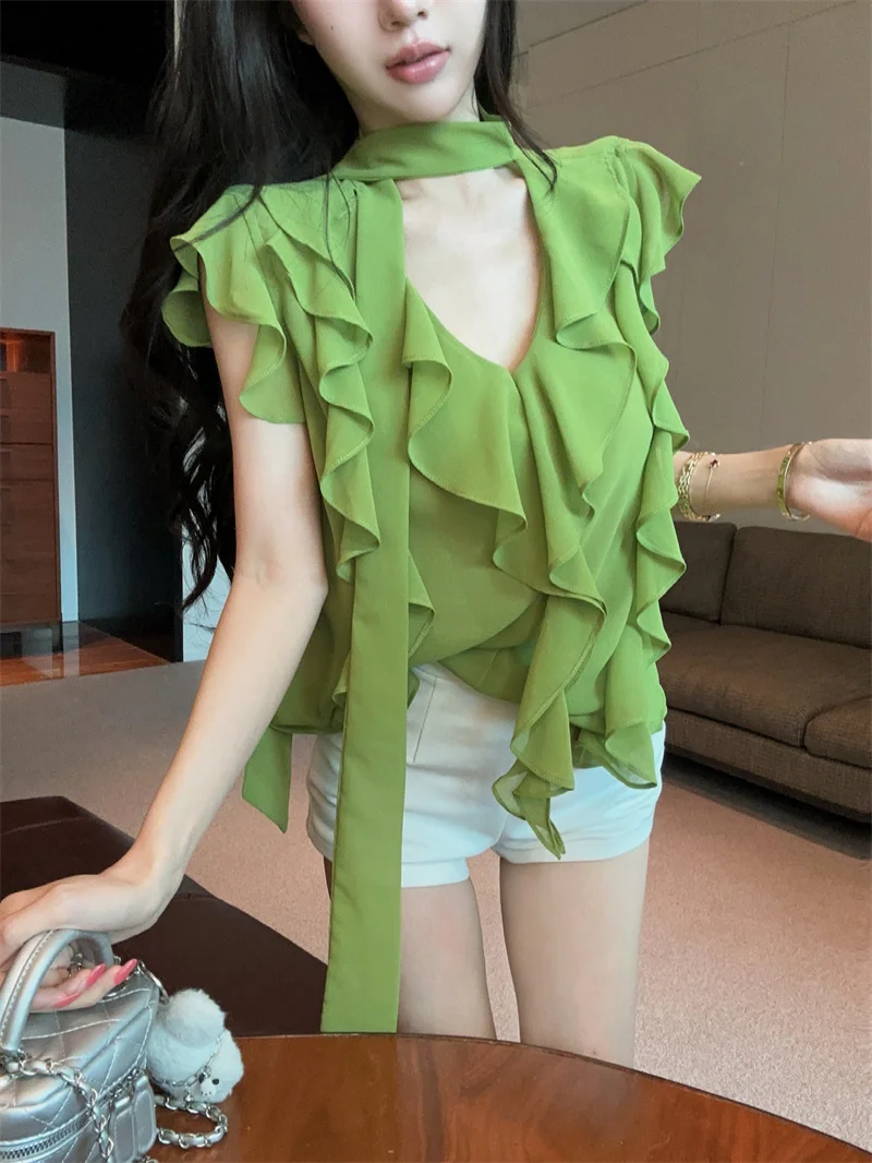 Elegant V-Neck Blouse Women's Summer New Green Design Sensation Inner Wear Shirt with Ruffle Hemline Breathable Skin-Friendly
Elegant V-Neck Blouse Women's Summer New Green Design Sensation Inner Wear Shirt with Ruffle Hemline Breathable Skin-Friendly