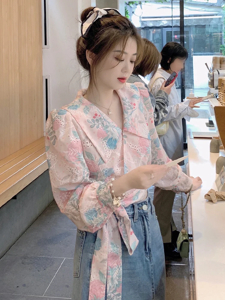 French Sweet Shirts Long Sleeve V Neck Floral Crop Tops Design Aesthetics Female Slim Lace Up Blouses All Match Women's Clothing
French Sweet Shirts Long Sleeve V Neck Floral Crop Tops Design Aesthetics Female Slim Lace Up Blouses All Match Women's Clothing