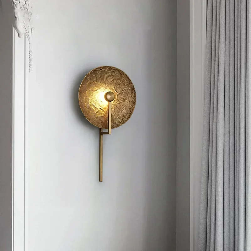 Simple post-modern living room bedside wall lamp full copper wall light luxury hotel decoration villa corridor lamp
Simple post-modern living room bedside wall lamp full copper wall light luxury hotel decoration villa corridor lamp